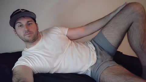 Theetwohander online show from April 24, 2026, 2:58 am