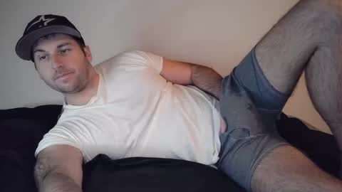 Theetwohander online show from April 29, 2026, 3:10 am