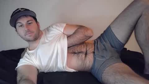 Theetwohander online show from April 30, 2026, 3:02 am