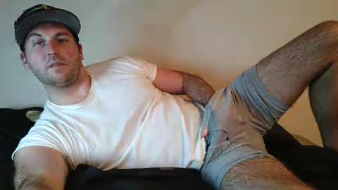 Theetwohander online show from May 5, 2026, 3:58 am
