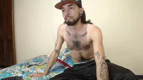 independent Model online show from February 6, 2025, 10:00 pm