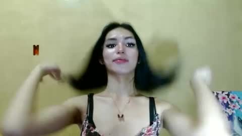 thegirlyouneedxoxo online show from February 3, 2026, 12:42 am