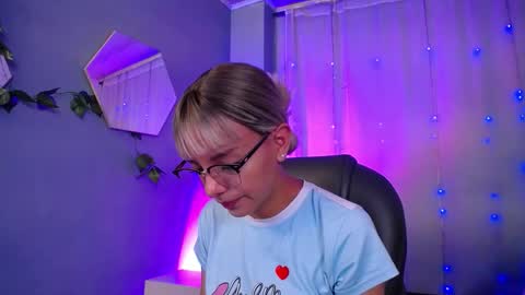 Peyton online show from October 25, 2025, 3:36 am