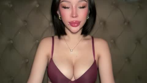 Elle  dont forget to folloW me and thumbs up online show from April 26, 2026, 6:22 am