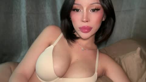 Elle  dont forget to folloW me and thumbs up online show from June 11, 2026, 8:51 pm