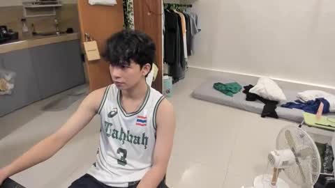 Green online show from October 13, 2025, 6:41 pm