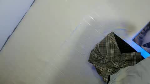 laisa online show from December 14, 2025, 10:25 pm