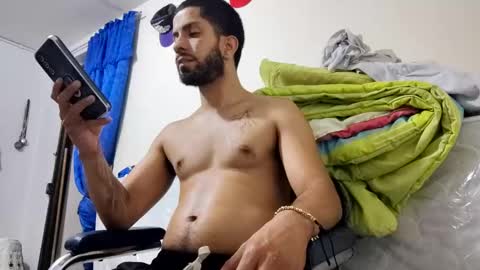 thehousedog online show from January 31, 2025, 1:33 am