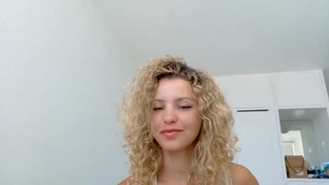 Lily Marie online show from June 15, 2026, 7:05 pm