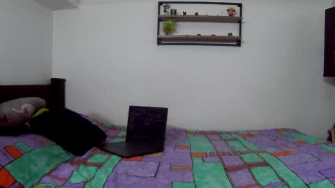 theking11220 online show from September 15, 2025, 6:46 am