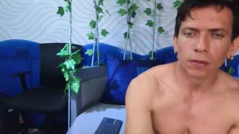 TheKing 39  online show from February 1, 2026, 7:23 pm