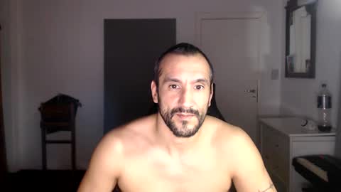 KINGOFPAINS online show from September 12, 2025, 4:40 pm
