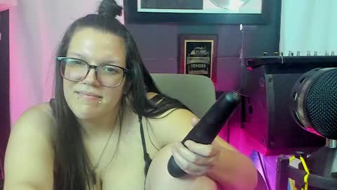 Snapshot of thekinkhouse chatting on February 9, 2025, 2:49 am Goddess Nola online show from February 9, 2025, 2:49 am