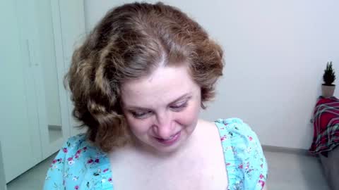 Ella online show from January 6, 2025, 8:35 am