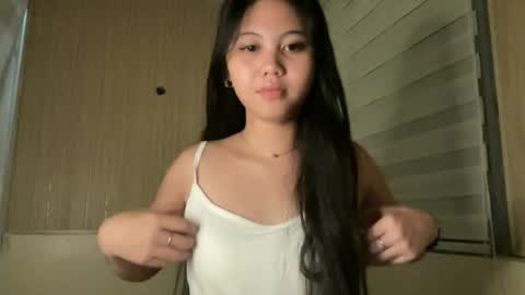 Snapshot of thelifeof_kiara chatting on June 27, 2026, 7:41 pm thelifeof_kiara online show from June 27, 2026, 7:41 pm