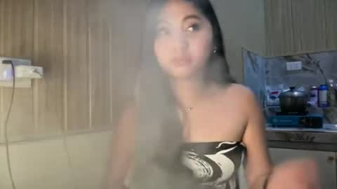 Snapshot of thelifeof_kiara chatting on July 16, 2026, 9:48 am thelifeof_kiara online show from July 16, 2026, 9:48 am