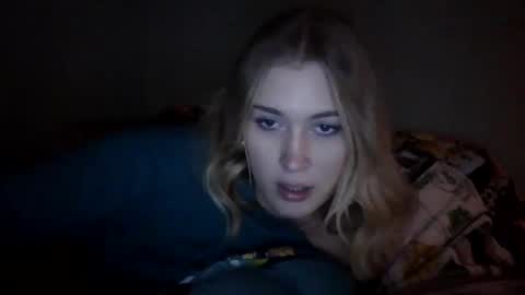 Snapshot of thelittlebambii chatting on January 9, 2025, 11:56 pm Little Bambii online show from January 9, 2025, 11:56 pm