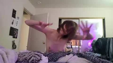 lovecreep online show from December 1, 2024, 9:04 pm