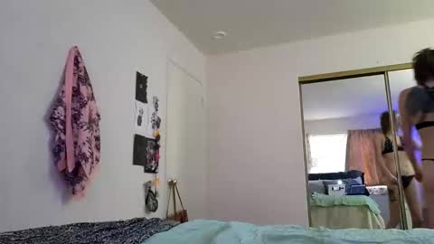 lovecreep online show from December 3, 2024, 12:02 am