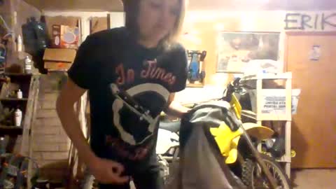 lovecreep online show from January 1, 2025, 10:54 am