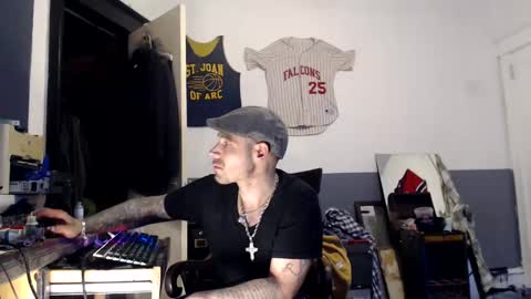 sledge online show from February 25, 2025, 1:06 pm