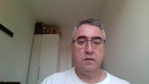Snapshot of themohican chatting on April 29, 2026, 7:34 am Themohican online show from April 29, 2026, 7:34 am