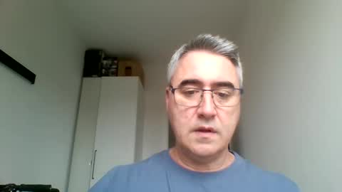 Snapshot of themohican chatting on May 9, 2026, 8:52 am Themohican online show from May 9, 2026, 8:52 am