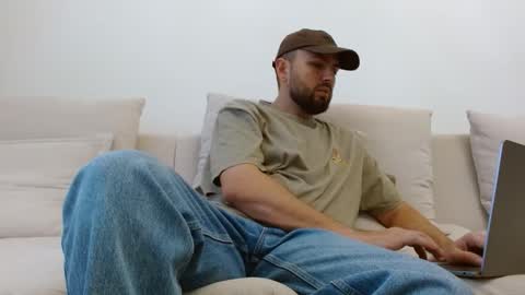 Snapshot of themonarchgoat chatting on March 29, 2026, 5:29 am TheMonarchGoat online show from March 29, 2026, 5:29 am