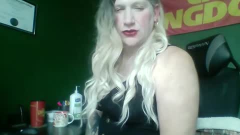 Nikki CD online show from February 12, 2025, 8:29 pm