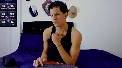 Snapshot of theo_bigcock_ chatting on July 6, 2026, 6:43 pm Theo online show from July 6, 2026, 6:43 pm