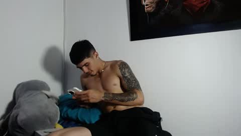 theo_levis online show from April 2, 2026, 8:28 pm