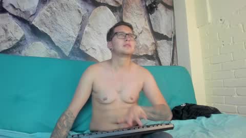 Theo online show from April 24, 2026, 1:46 pm