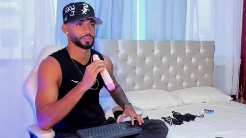 Snapshot of theo_sky1 chatting on September 15, 2025, 8:20 pm Theo Sky online show from September 15, 2025, 8:20 pm