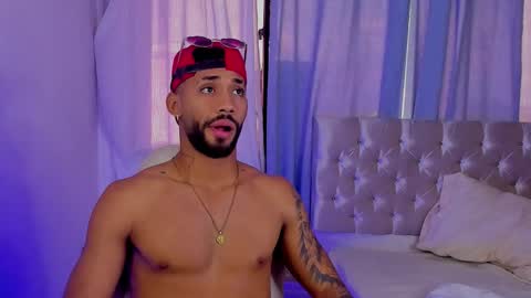 Snapshot of theo_sky1 chatting on September 30, 2025, 9:09 pm Theo Sky online show from September 30, 2025, 9:09 pm