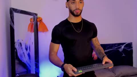 Snapshot of theo_sky1 chatting on October 30, 2025, 3:13 pm Theo Sky online show from October 30, 2025, 3:13 pm