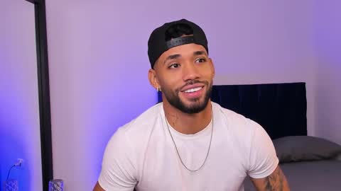 Snapshot of theo_sky1 chatting on November 6, 2025, 1:56 pm Theo Sky online show from November 6, 2025, 1:56 pm