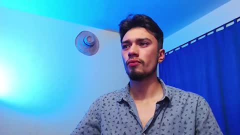 Snapshot of theo_stone04 chatting on November 29, 2025, 9:45 am Theo online show from November 29, 2025, 9:45 am