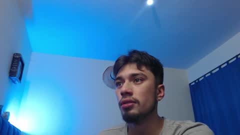 Snapshot of theo_stone04 chatting on November 30, 2025, 2:37 am Theo online show from November 30, 2025, 2:37 am