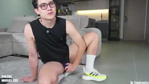  THEO- MATEO  online show from June 14, 2026, 11:40 pm