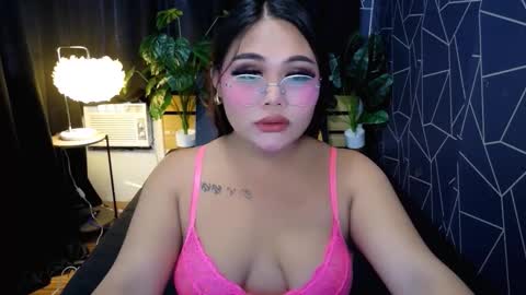 Snapshot of theonly_chin chatting on March 3, 2026, 12:50 am FRANCINE online show from March 3, 2026, 12:50 am