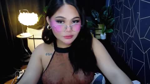 Snapshot of theonly_chin chatting on March 4, 2026, 10:05 pm FRANCINE online show from March 4, 2026, 10:05 pm