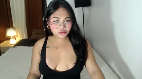 Snapshot of theonly_chin chatting on April 12, 2026, 1:54 am FRANCINE online show from April 12, 2026, 1:54 am