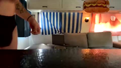 Snapshot of theonlyboi43ver chatting on October 1, 2025, 4:24 pm theonlyboi43ver online show from October 1, 2025, 4:24 pm