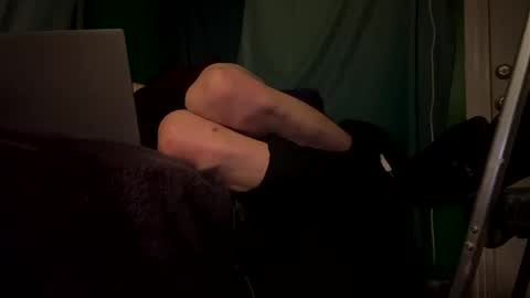 Snapshot of theonlyboi43ver chatting on October 14, 2025, 9:54 am theonlyboi43ver online show from October 14, 2025, 9:54 am