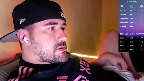 Snapshot of theoravi chatting on November 2, 2025, 3:09 am Theo Ravi online show from November 2, 2025, 3:09 am