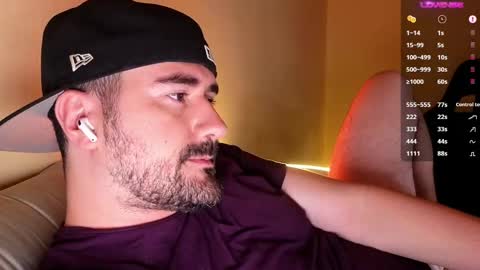 Snapshot of theoravi chatting on November 17, 2025, 3:23 am Theo Ravi online show from November 17, 2025, 3:23 am