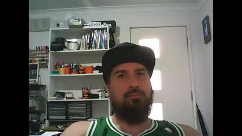 aussiebeard online show from February 3, 2025, 1:41 am