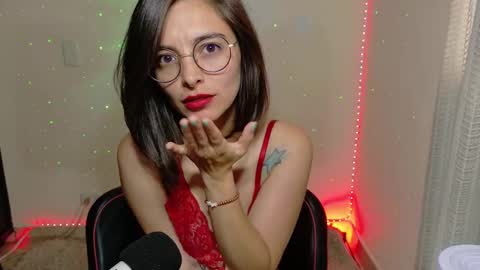 Amy online show from February 25, 2025, 2:44 pm
