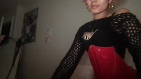 therain222 online show from February 10, 2026, 2:04 am