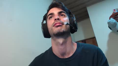 Snapshot of therazhanen chatting on September 16, 2025, 5:30 am Santiago Enrique online show from September 16, 2025, 5:30 am